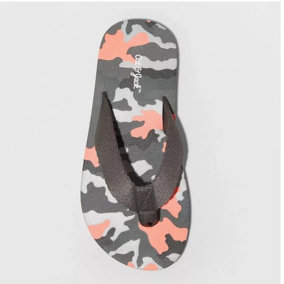 Boys' Cal Slip-On Thong Sandals - Cat & Jack™ Red Camo - Picture 3 of 4